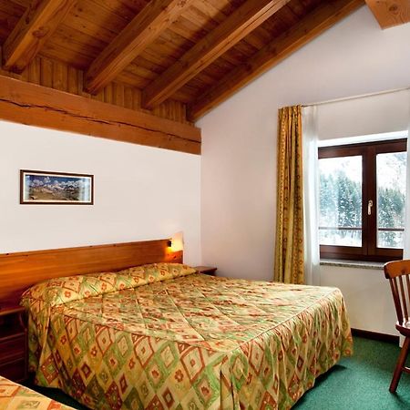 Hotel Beau Site Brusson Eksteriør bilde