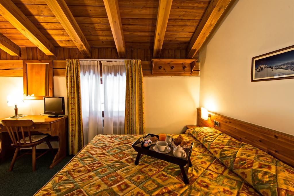 Hotel Beau Site Brusson Eksteriør bilde